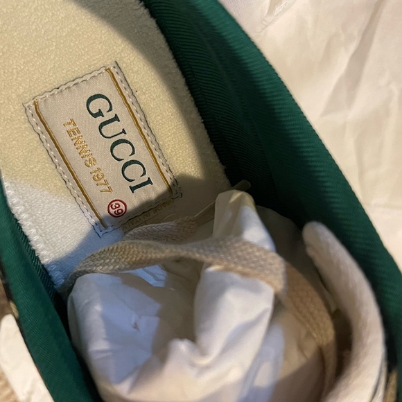 Authentic Gucci 1977 black/peach floral sneakers womens sz 39 - Picture 7 of 15